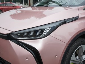 2022款580 新趣版 大灯