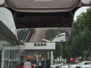 2022款580 新趣版 车内后视镜
