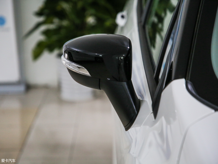 2019���L��CS15 EV 400i