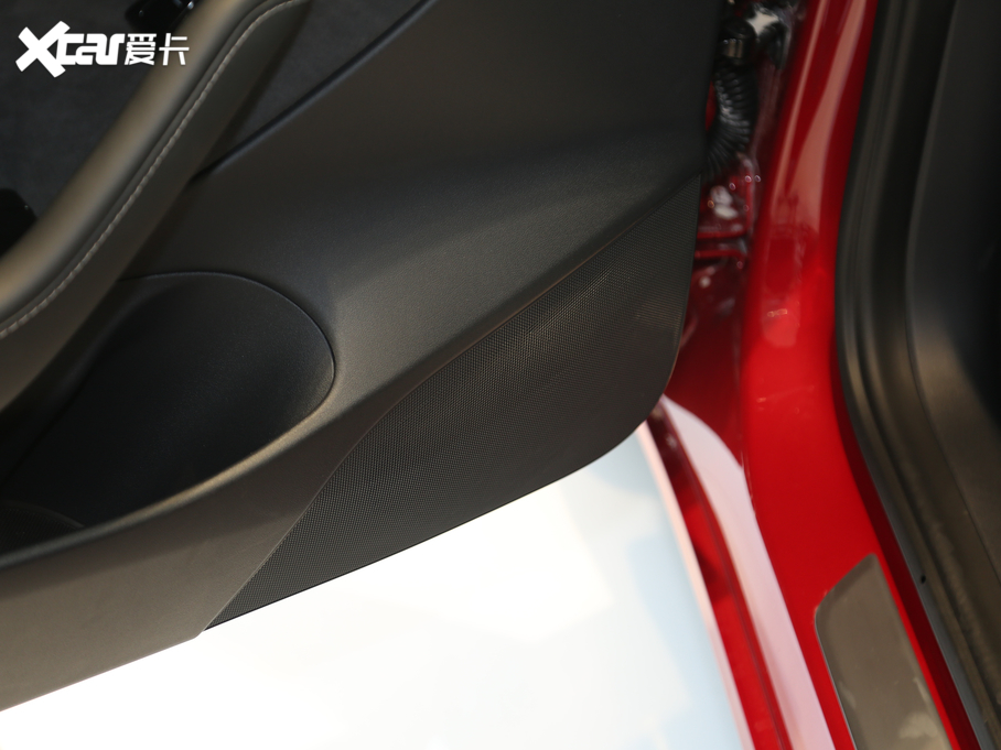 2020Model 3 Lm(x)݆(q)Ӱ 