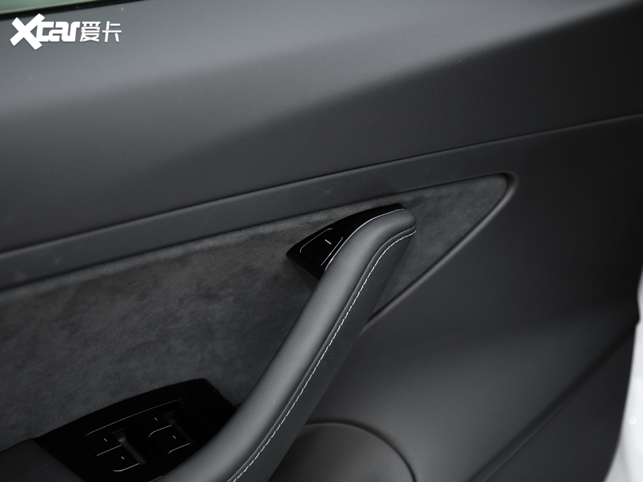 2020��Model 3 �Ŀ� �L�m����݆�Ӱ�