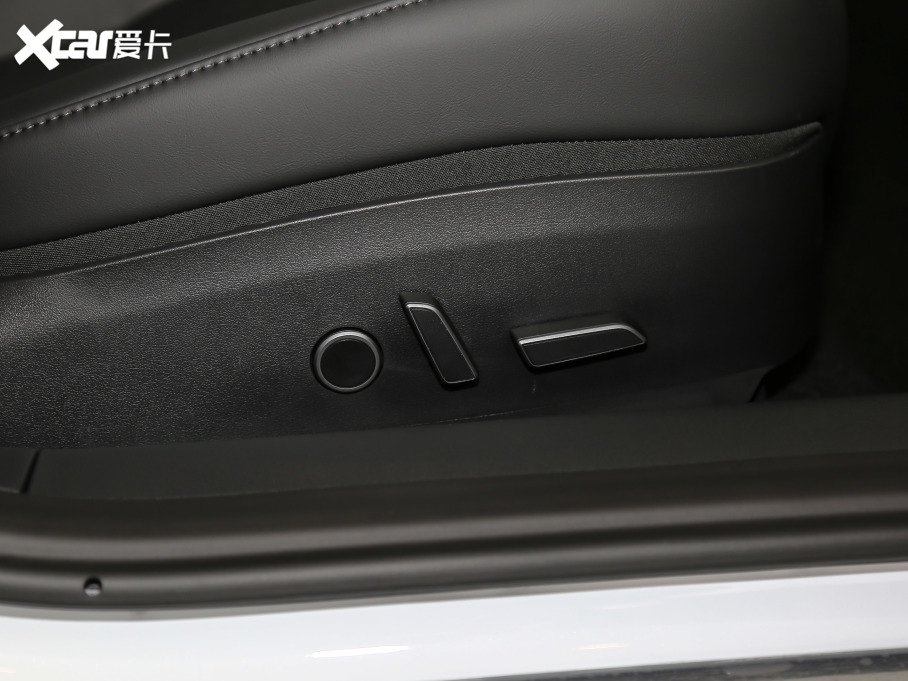 2020Model 3 (bio)(zhn)m(x)݆(q)(dng)