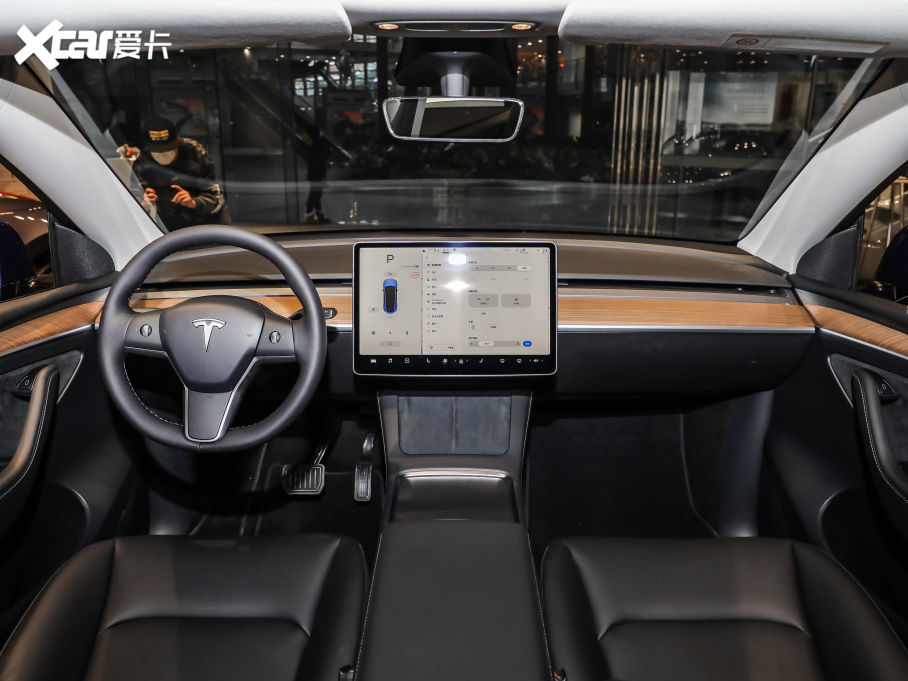 2021��Model Y �L�m��ȫ݆�Ӱ�