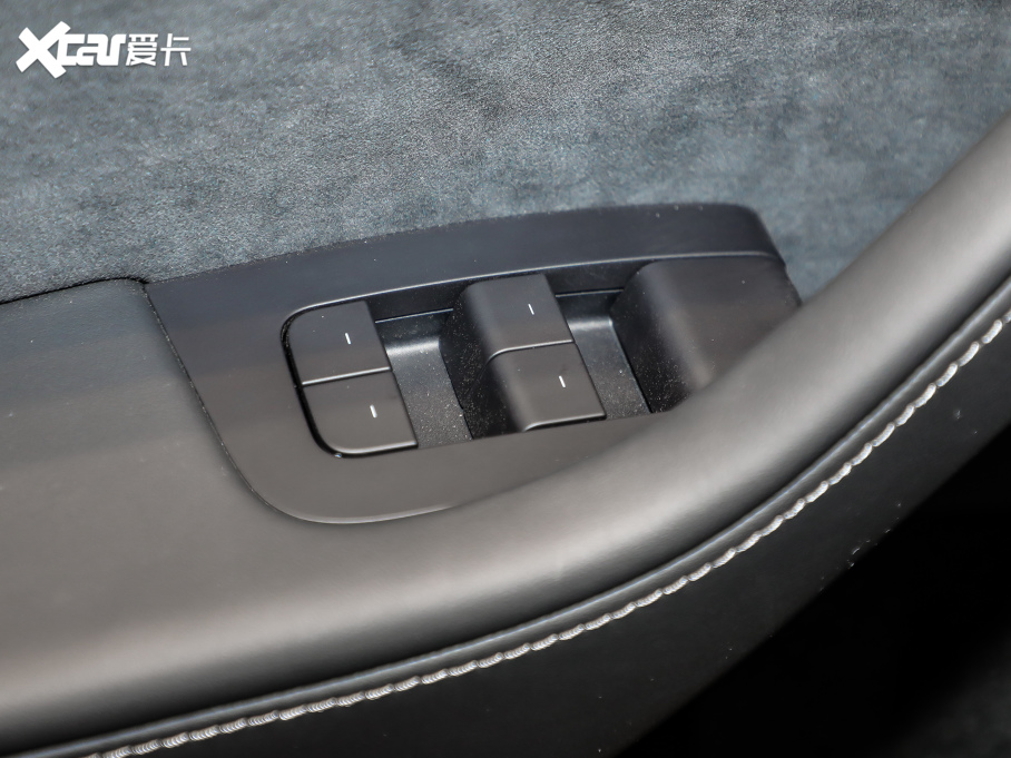 2021Model Y L(zhng)m(x)ȫ݆(q)(dng)