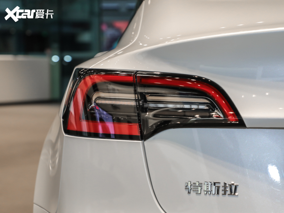 2021Model 3 ˜m(x)݆(q)