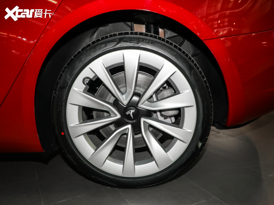 2021��Model 3 �˜��m����݆��������