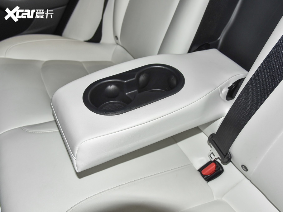 2021��Model 3 �Ŀ� Performance������ȫ݆�Ӱ�