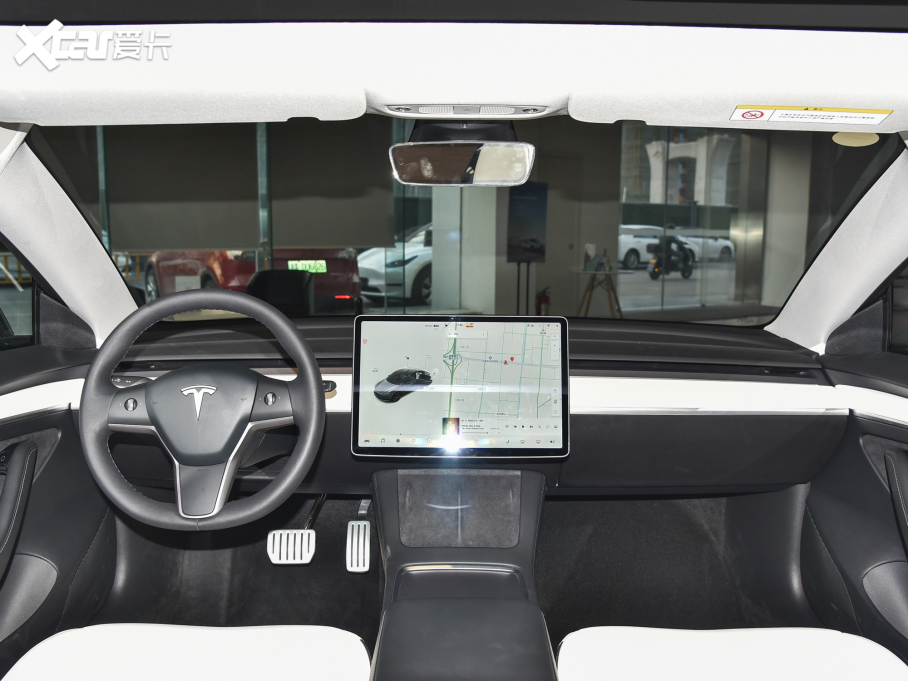 2021��Model 3 �Ŀ� Performance������ȫ݆�Ӱ�