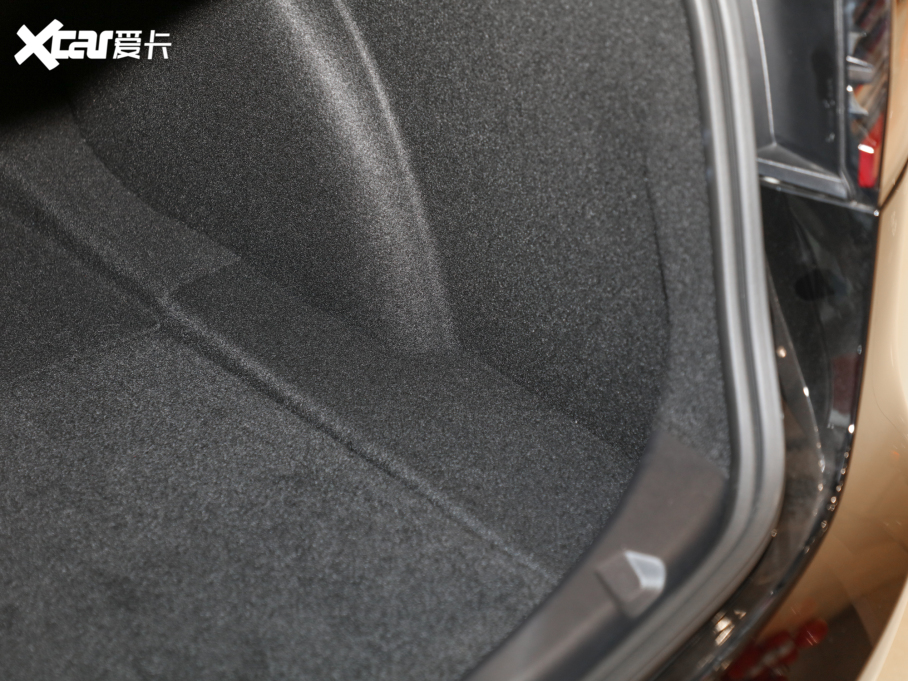 2022��Model 3 ��݆�Ӱ�