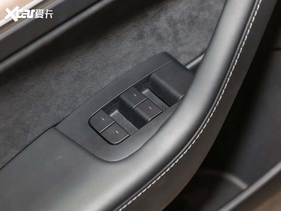 2022��Model 3 ��݆�Ӱ�