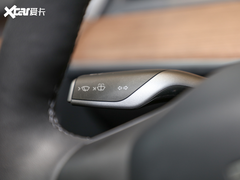 2022��Model 3 ��݆�Ӱ�