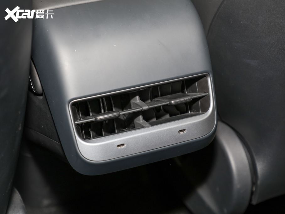 2022��Model 3 ��݆�Ӱ�