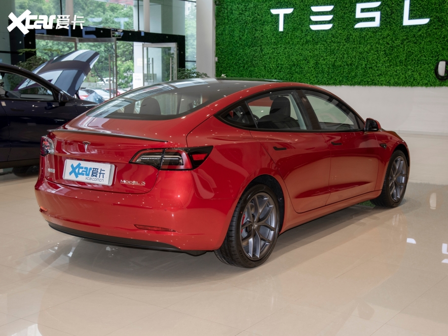 2022Model 3 Performanceȫ݆(q)Ӱ