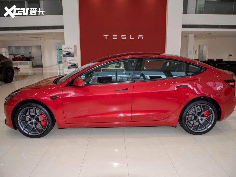 2022Model 3 Performanceȫ݆Ӱ