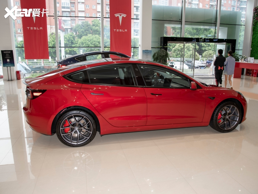 2022Model 3 Performanceȫ݆Ӱ