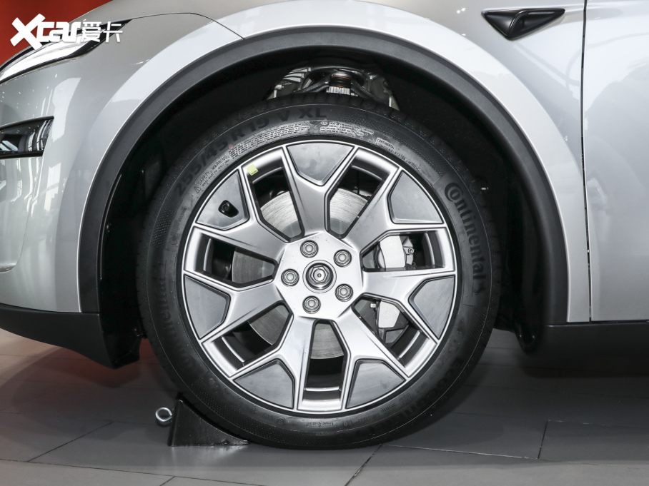 2025��Model Y L �L�m(x��)��ȫ݆�(q��)�Ӱ�