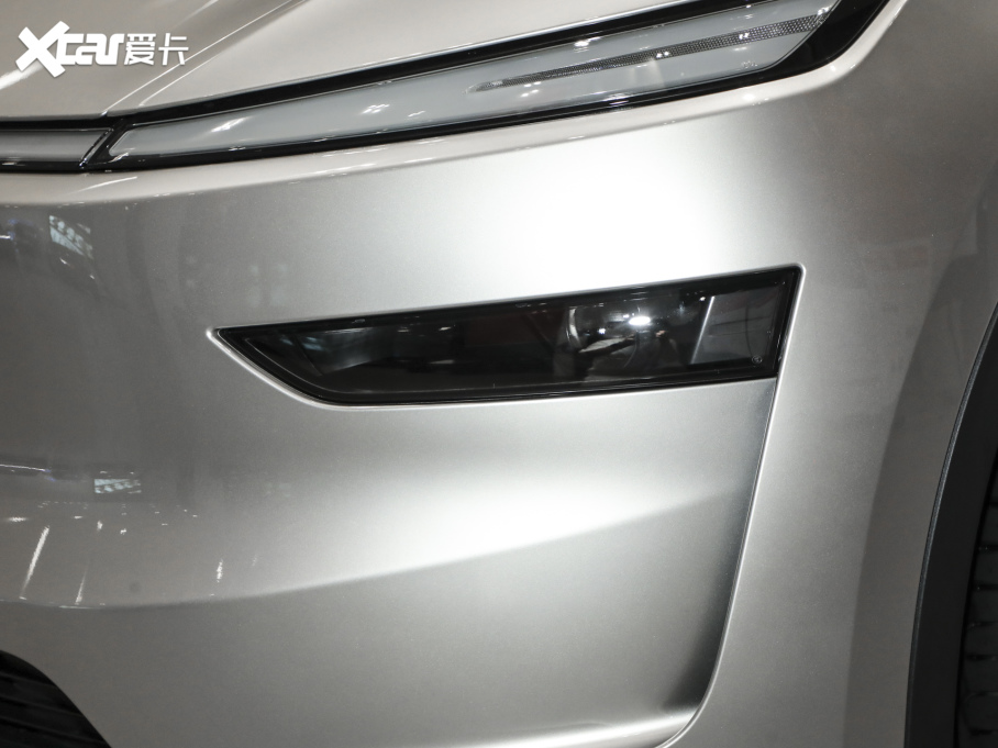 2025��Model Y L �L�m(x��)��ȫ݆�(q��)�Ӱ�