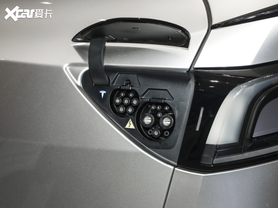 2025��Model Y L �L�m��ȫ݆�Ӱ�