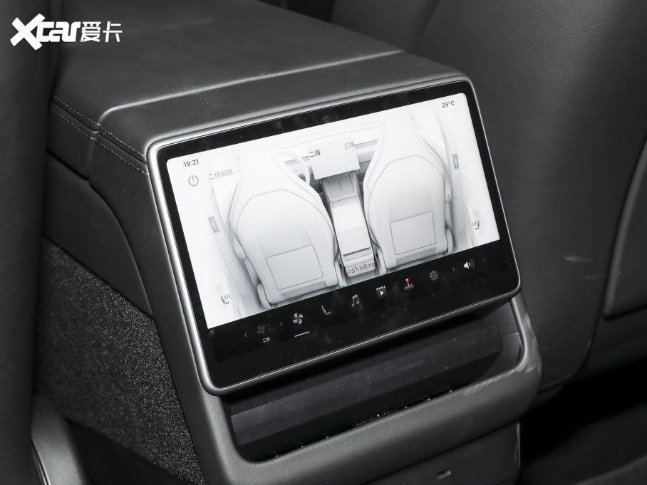 2025��Model Y L �L�m��ȫ݆�Ӱ�