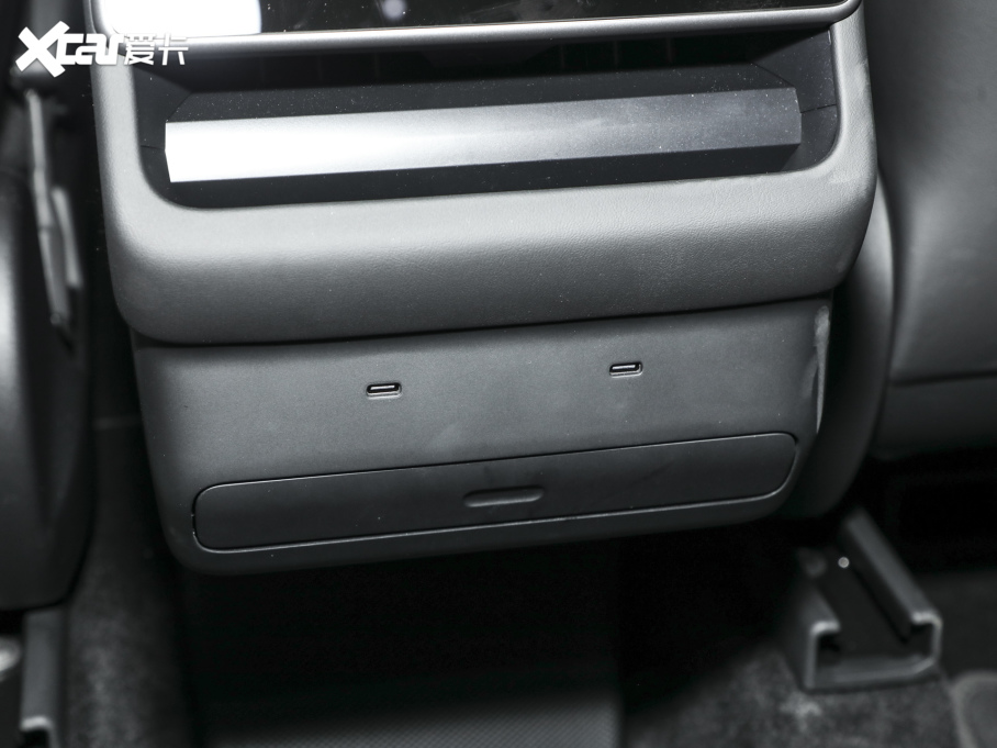 2025��Model Y L �L�m��ȫ݆�Ӱ�