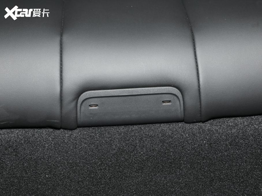 2025��Model Y L �L�m��ȫ݆�Ӱ�