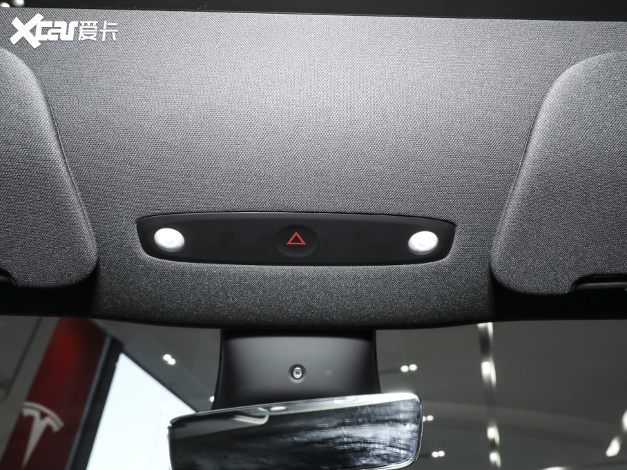 2025��Model Y L �L�m��ȫ݆�Ӱ�