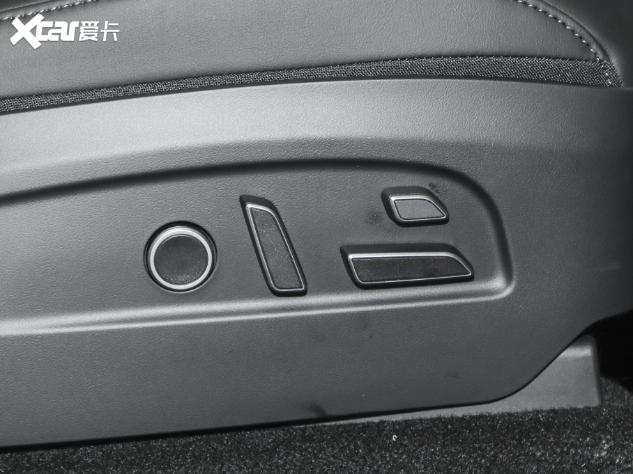 2025��Model Y L �L(zh��ng)�m(x��)��ȫ݆�(q��)��(d��ng)��