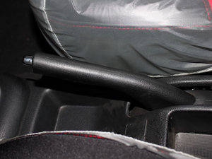 2009款1.1L 尊贵Ⅰ型B 驻车制动器