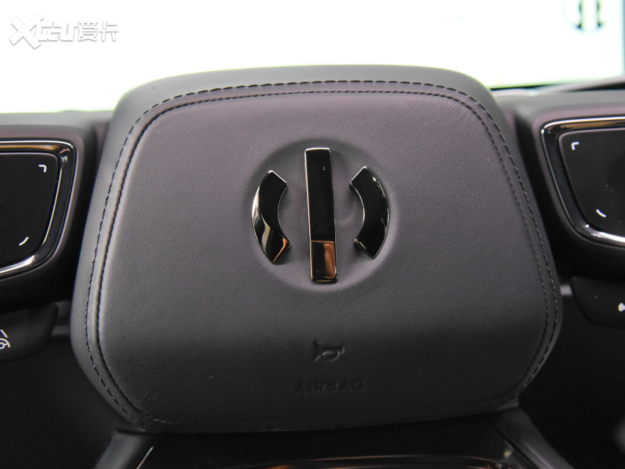 2022ߺHiPhi X h(yun) 6 L(zhng)m(x)