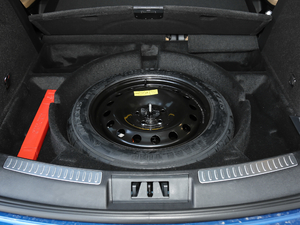 2020款2.0T 四驱尊耀版 备胎