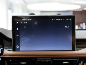 20212.7T 򌿂y п؅^