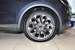 2021款2.0T 四驱尊享版 轮圈