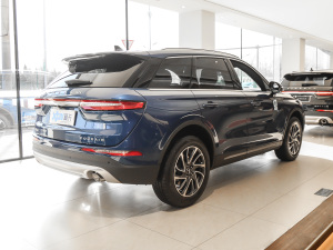 2021款2.0T 两驱尊雅版 整体外观