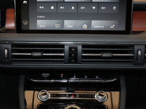 20212.0T (q)Ű {(dio)L