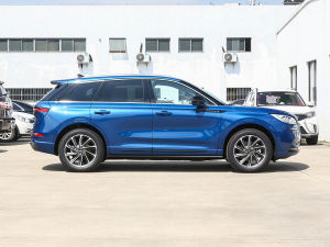 2021款PHEV 四驱e雅版 正侧（右）