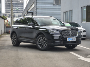2022款2.0T 两驱尊享版 整体外观