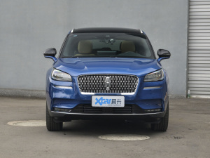 2022款2.0T 两驱尊雅版 正前