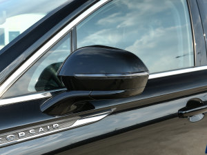2022款改款 2.0T 两驱尊享版 后视镜