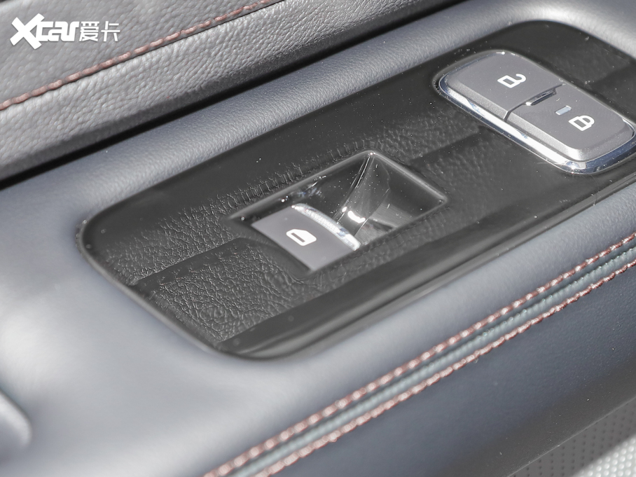 2021���w�м� 3.0T V6 ���(q��)MONO������