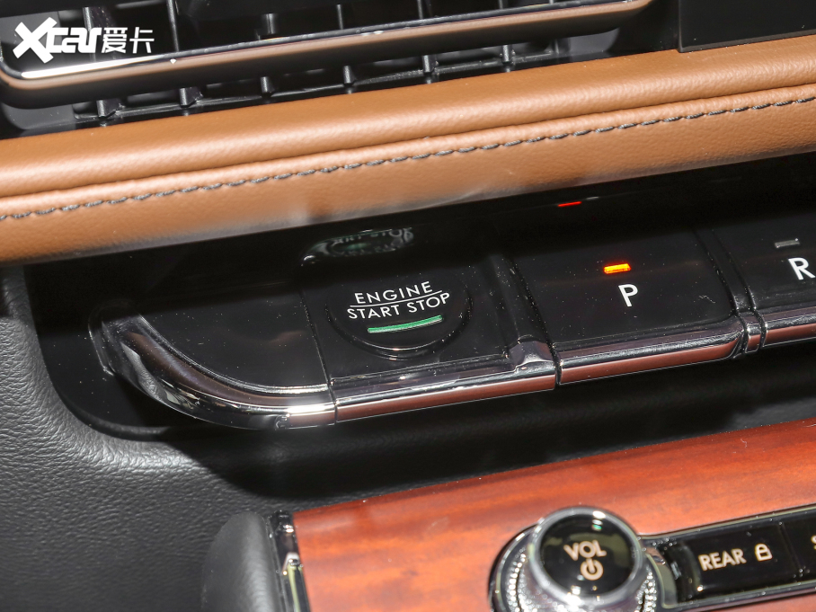 2021���w�м� 3.0T V6 ���������