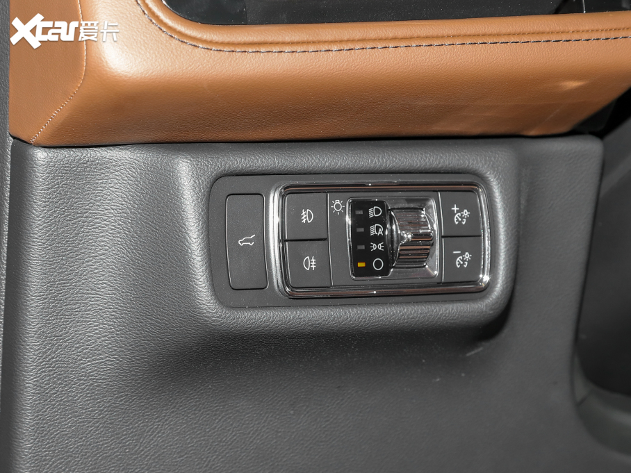 2021���w�м� 3.0T V6 ���������