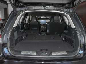 2021款3.0T V6 四驱MONO限量版 空间座椅