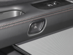 2021款3.0T V6 四驱MONO限量版 空间座椅