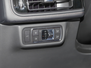 20213.0T V6 MONO п؅^