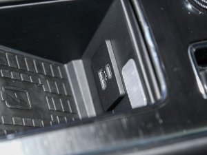 20213.0T V6 (q)Ű п؅^(q)