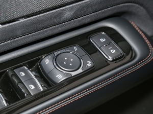 20213.0T V6 (q)Ű п؅^(q)