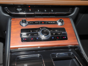 20213.0T V6 (q) {(dio){(dio)(ji)