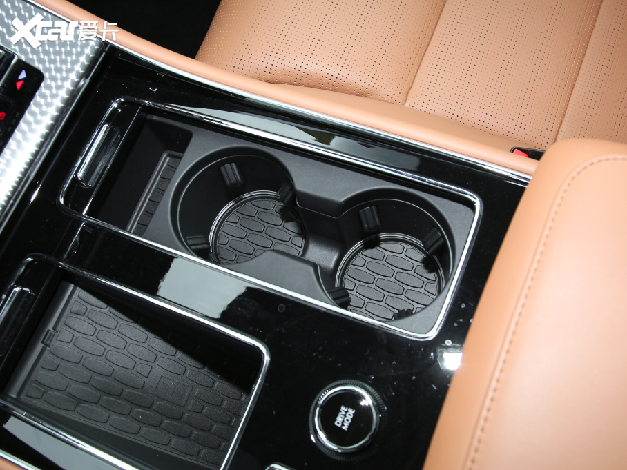 2022���w�м� 3.0T V6 ��򌿂�y��