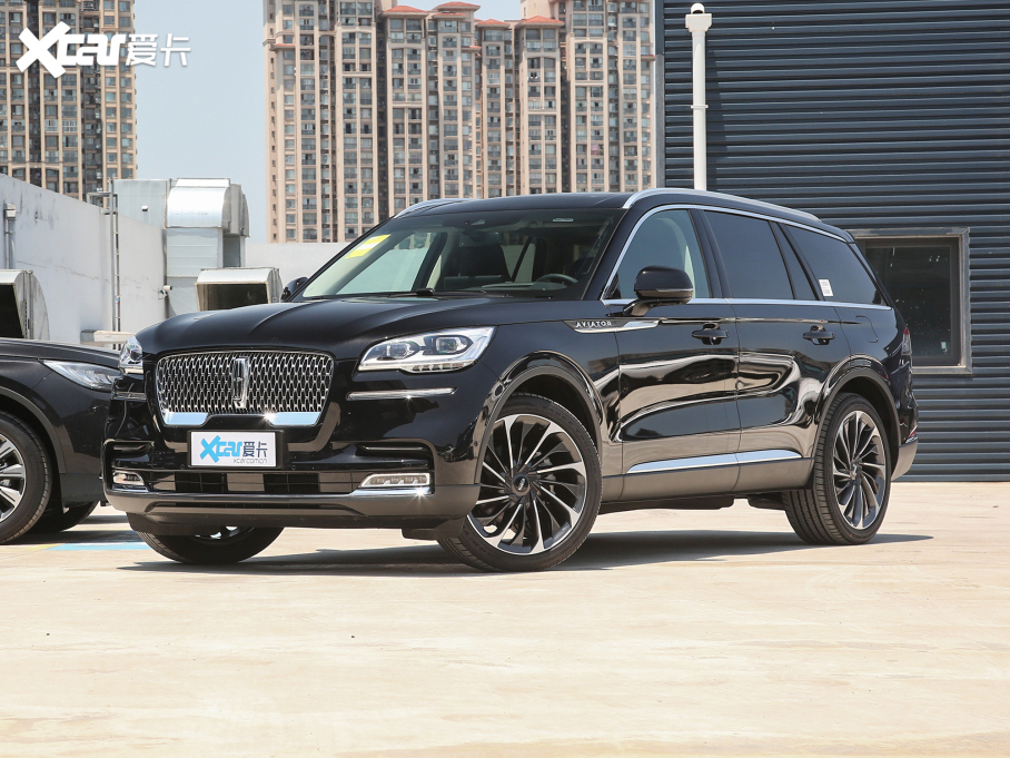 2022款飞行家 3.0T V6 四驱行政版