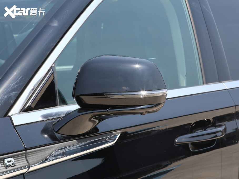 2022款飞行家 3.0T V6 四驱行政版